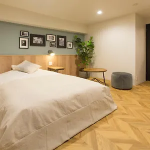 ** Hotel Replace Namba Japon
